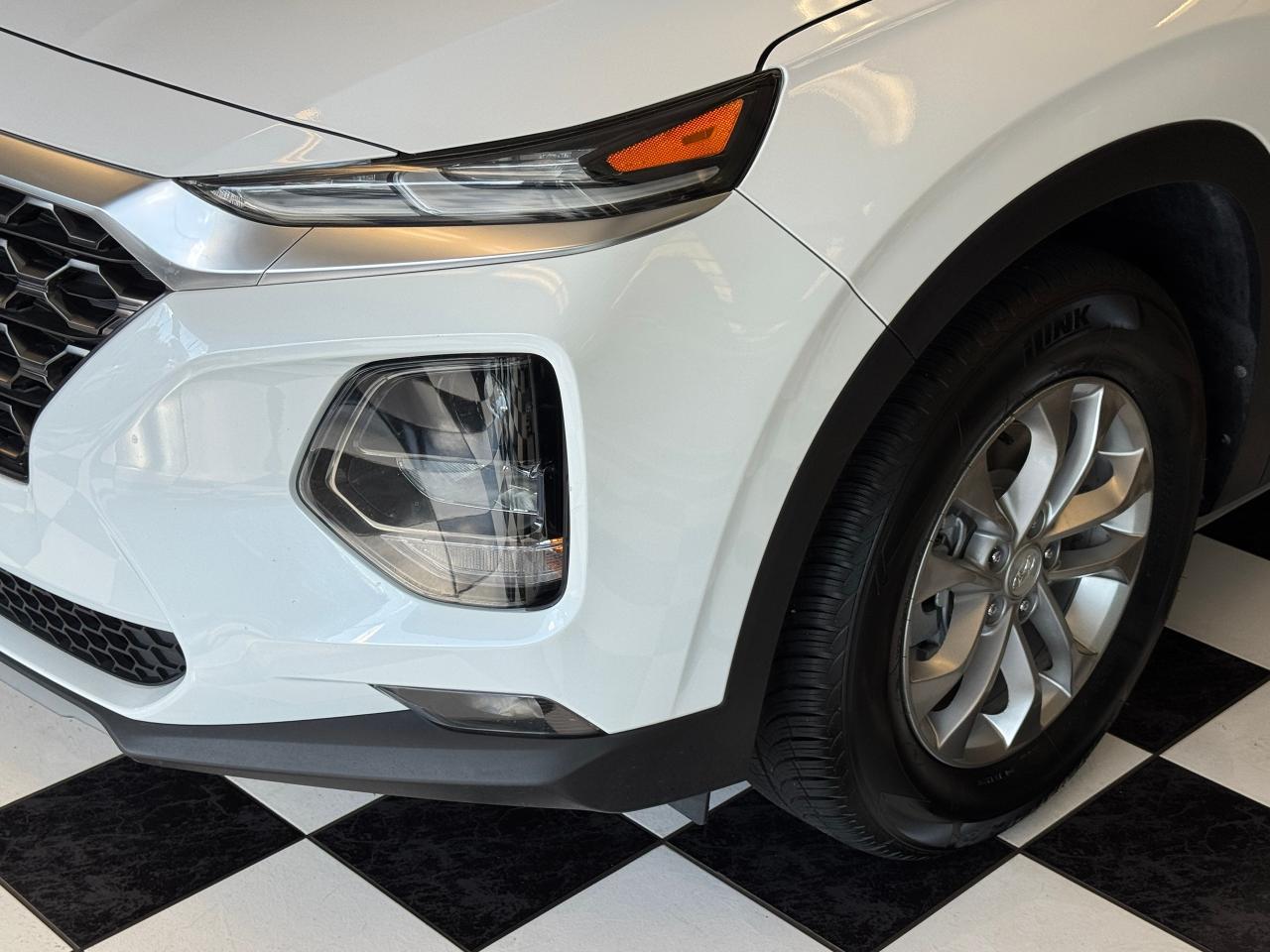 2019 Hyundai Santa Fe Essential AWD w/Safety+New Tires+Brake+CLEANCARFAX Photo94
