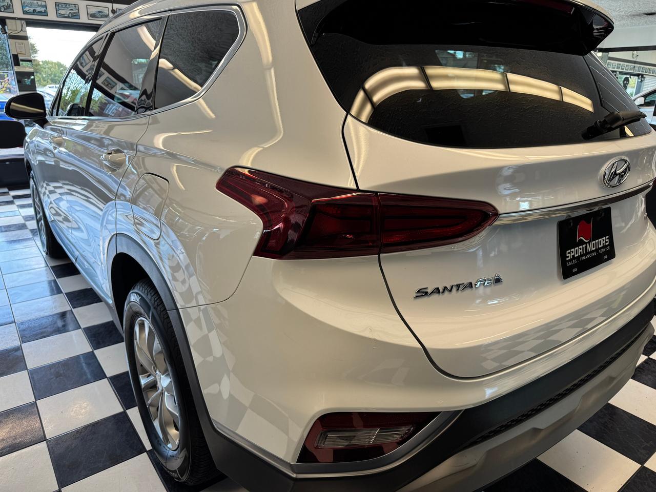 2019 Hyundai Santa Fe Essential AWD w/Safety+New Tires+Brake+CLEANCARFAX Photo