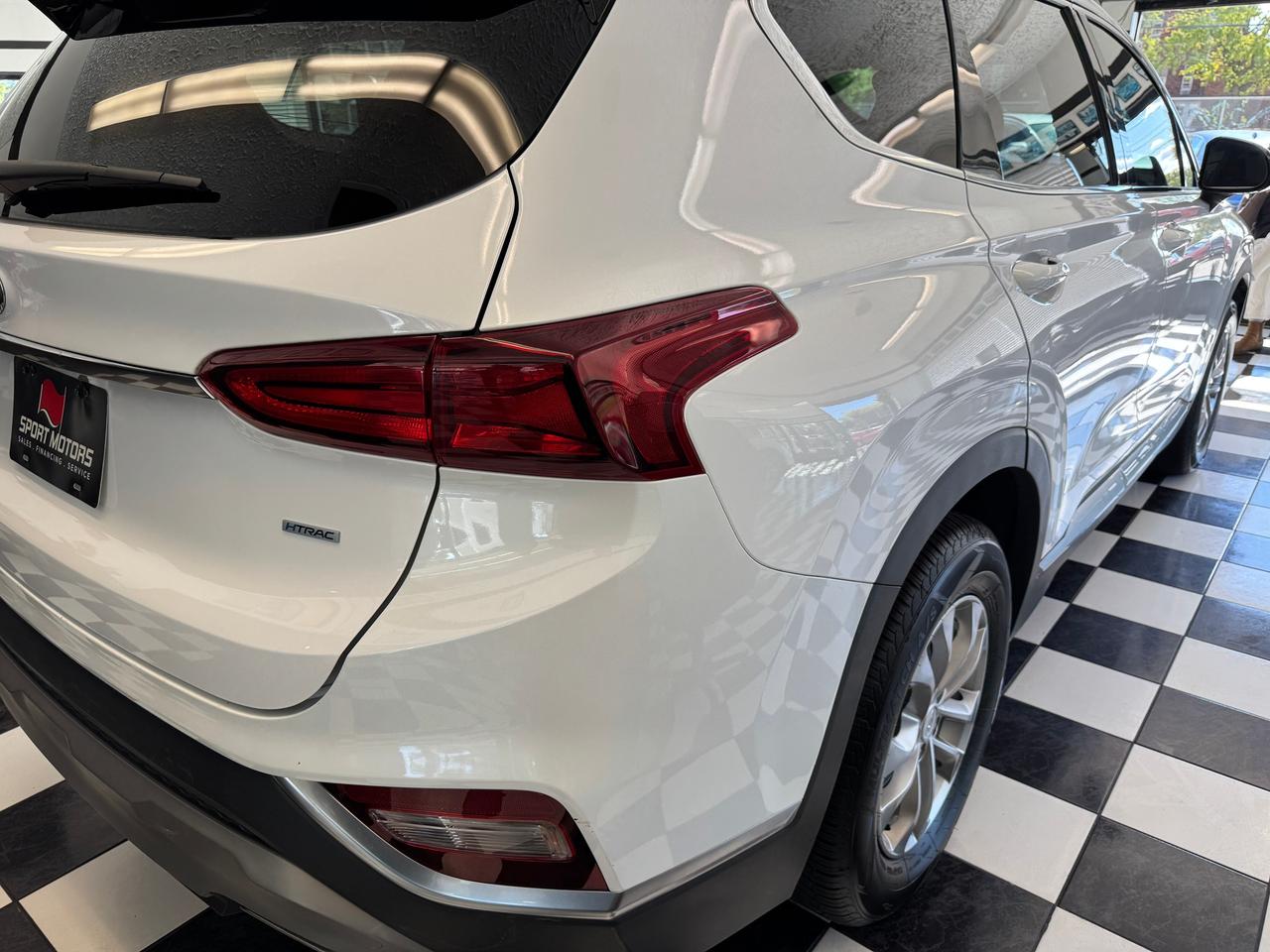 2019 Hyundai Santa Fe Essential AWD w/Safety+New Tires+Brake+CLEANCARFAX Photo