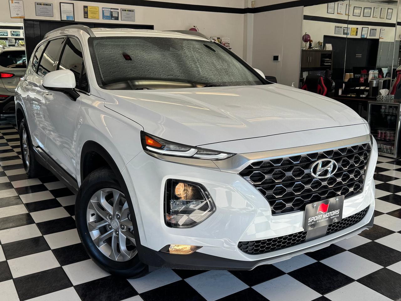 2019 Hyundai Santa Fe Essential AWD w/Safety+New Tires+Brake+CLEANCARFAX Photo