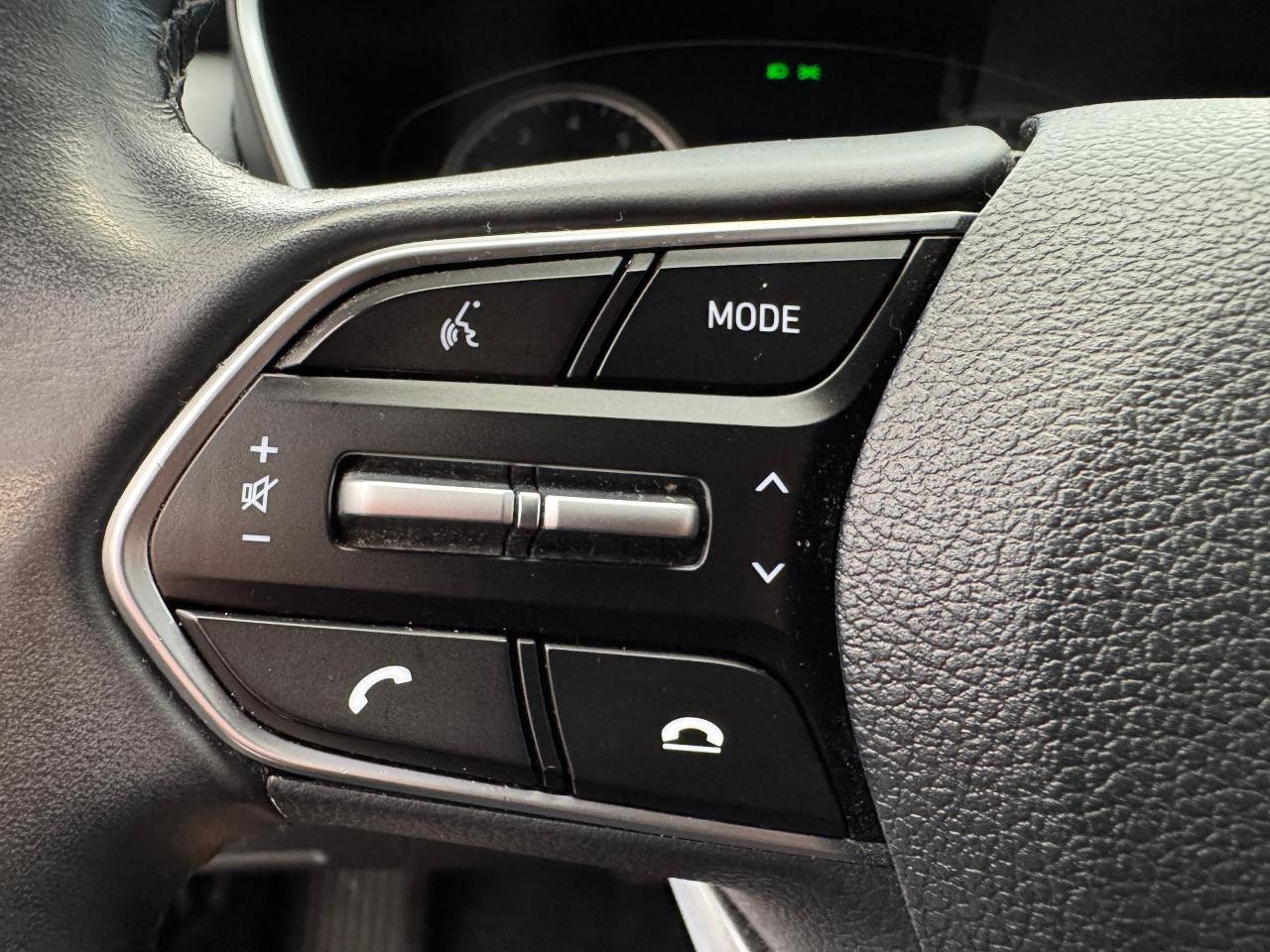2019 Hyundai Santa Fe Essential AWD w/Safety+New Tires+Brake+CLEANCARFAX Photo99