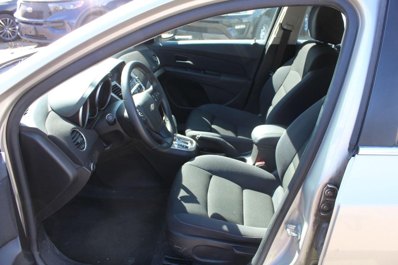 2015 Chevrolet Cruze 1LT Photo4