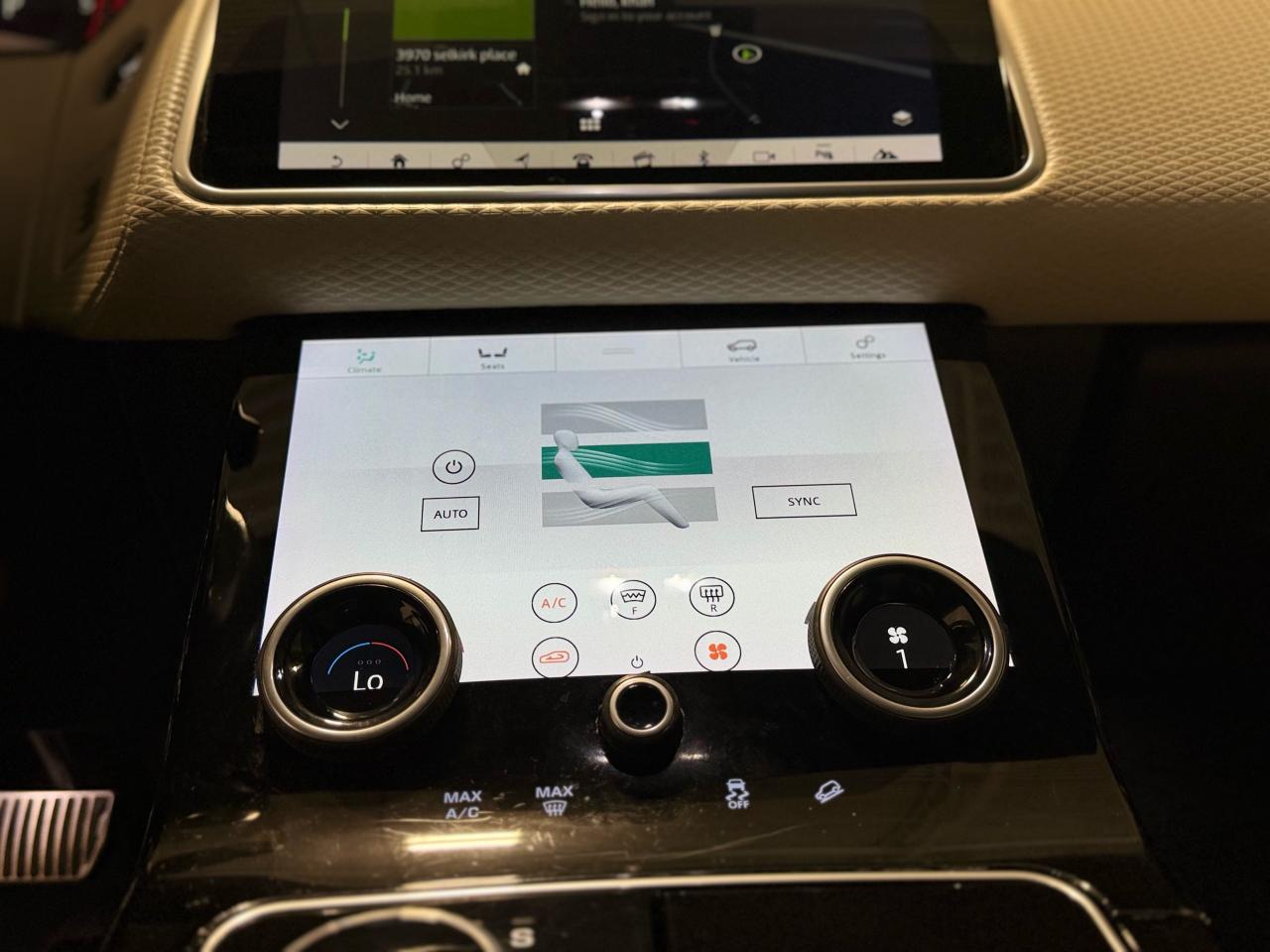 2018 Land Rover Range Rover Velar D180 R-Dynamic SE - Photo #18