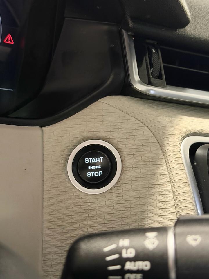 2018 Land Rover Range Rover Velar D180 R-Dynamic SE - Photo #22