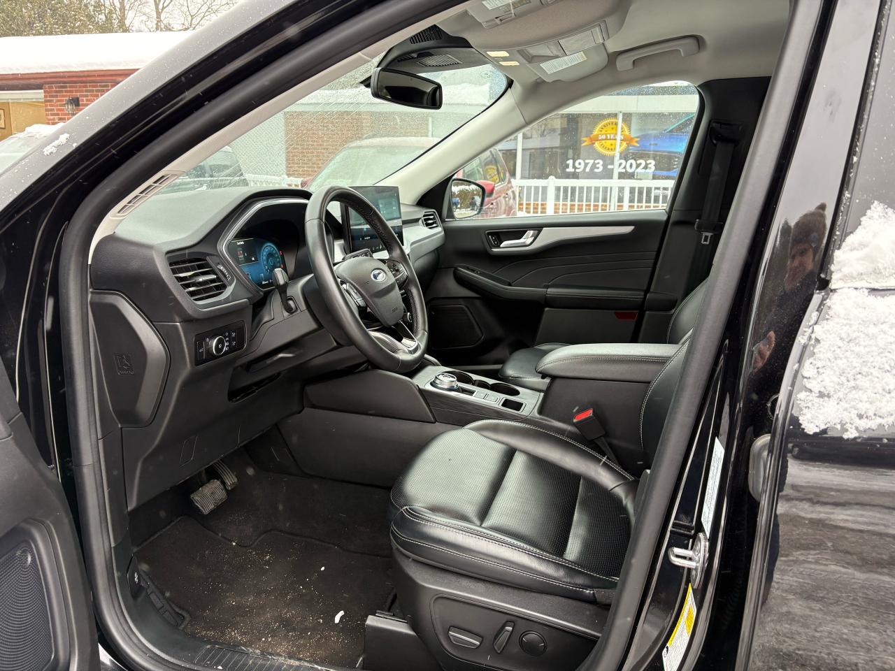 2023 Ford Escape Platinum Photo