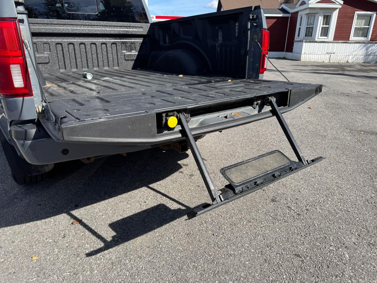 2019 Ford F-150 Lariat 4x4 Crew 145" Leather Heated Cooled Seats - Photo #40