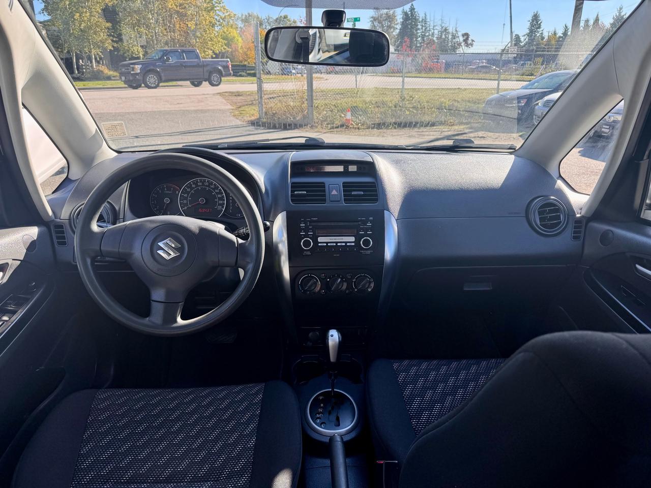2007 Suzuki SX4 JX FINANCING AVAILABLE Photo10