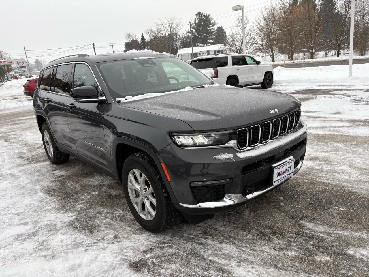 2023 Jeep Grand Cherokee L Limited- 7 passenger, Sunroof, Leather, Loaded Photo