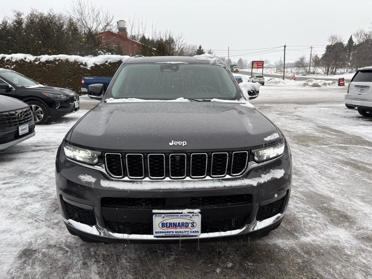 2023 Jeep Grand Cherokee L Limited- 7 passenger, Sunroof, Leather, Loaded Photo