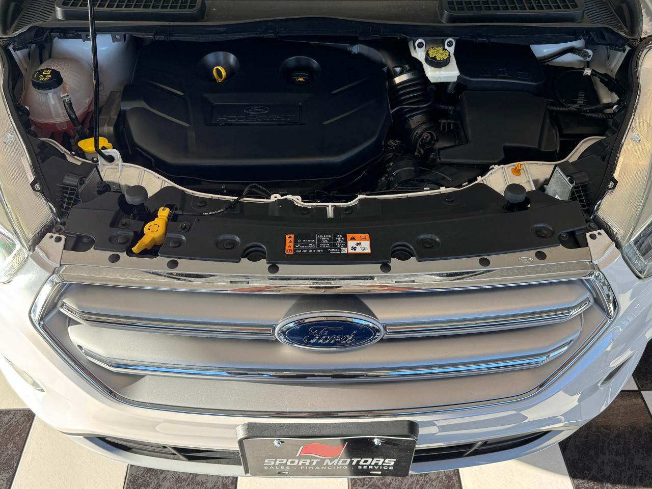 2017 Ford Escape 4WD SE+New Brakes+CAM+ApplePlay+GPS+ACCIDENT FREE Photo10