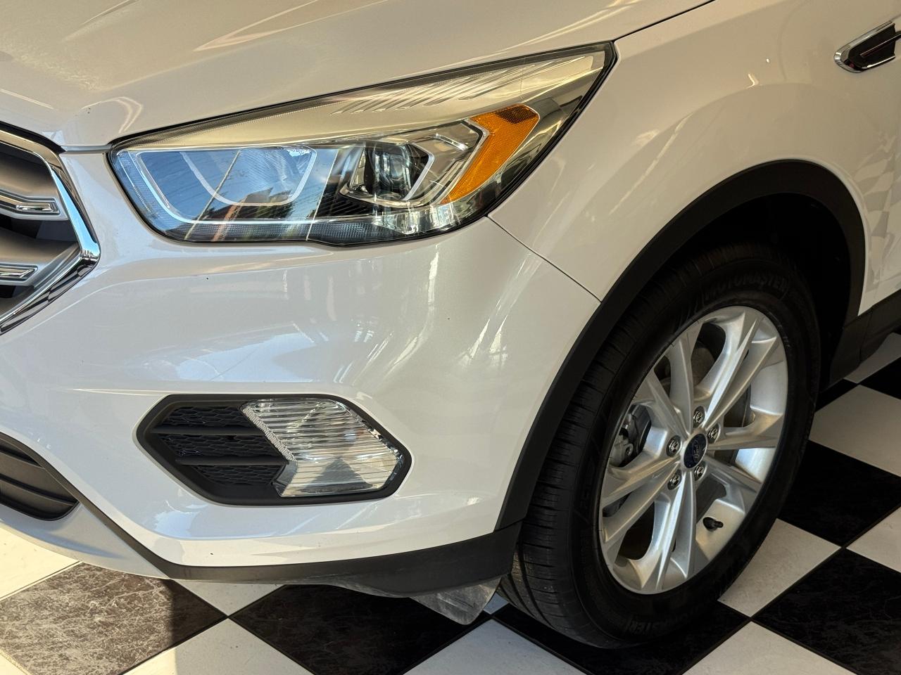 2017 Ford Escape 4WD SE+New Brakes+CAM+ApplePlay+GPS+ACCIDENT FREE Photo36
