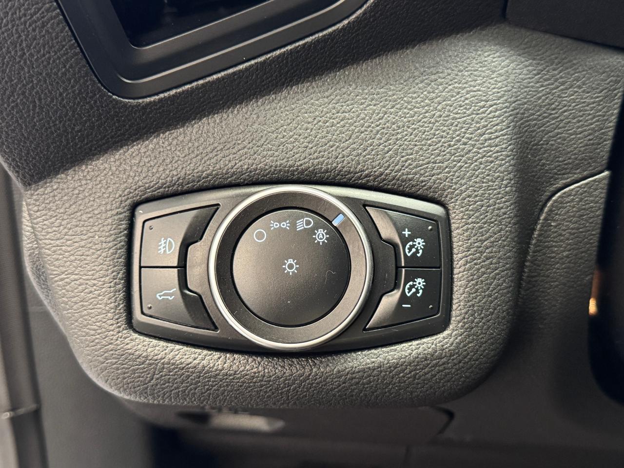 2017 Ford Escape 4WD SE+New Brakes+CAM+ApplePlay+GPS+ACCIDENT FREE Photo106