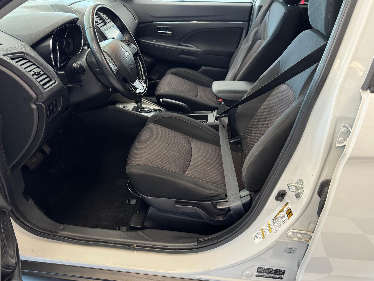 2018 Mitsubishi RVR SE AWC+New Tires+A/C+Camera+Rust Control Module Photo20