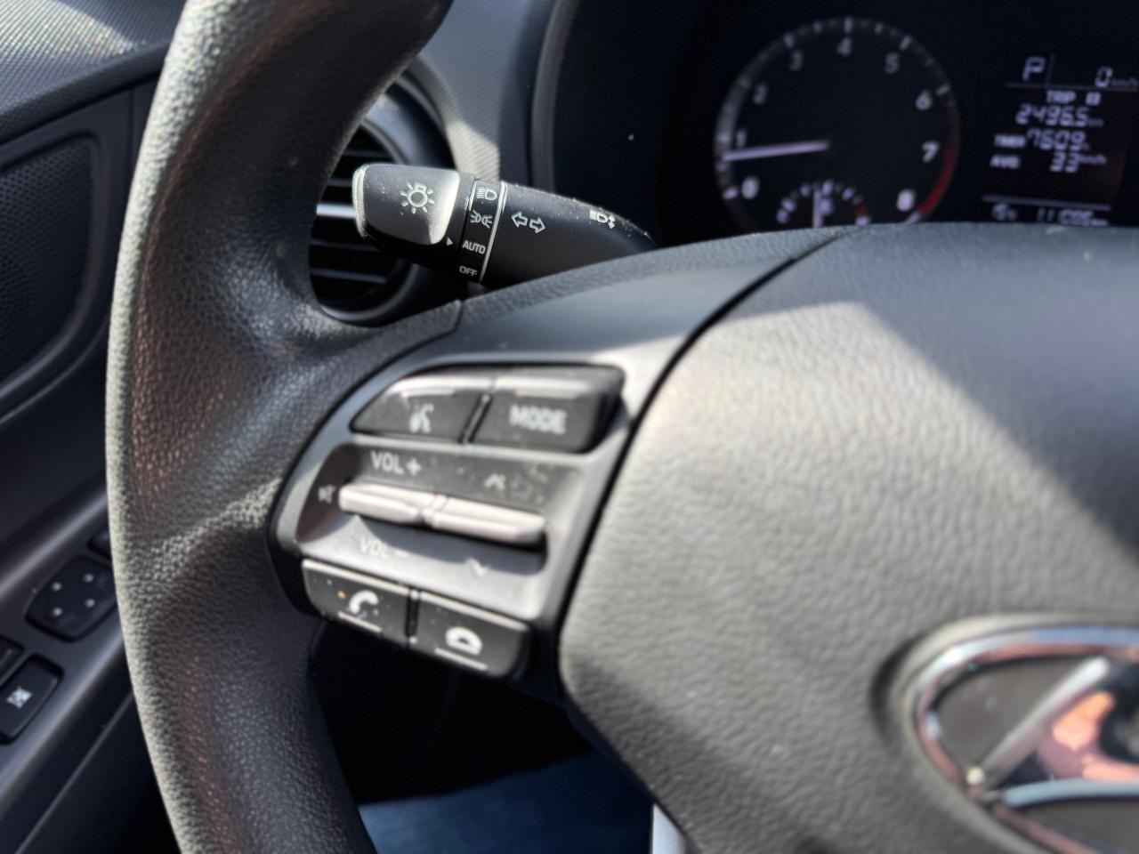 2019 Hyundai KONA 2.0L Essential AWD Includes Summer / Winter tires - Photo #28