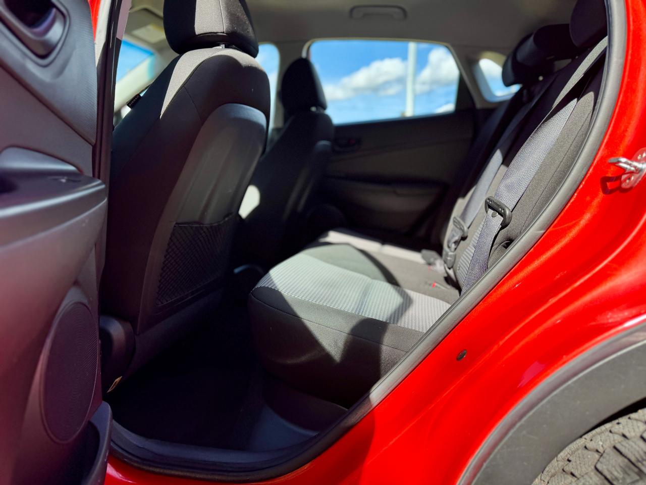 2019 Hyundai KONA 2.0L Essential AWD Includes Summer / Winter tires - Photo #14