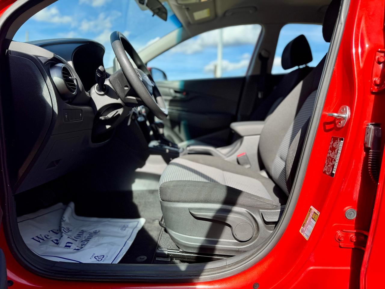 2019 Hyundai KONA 2.0L Essential AWD Includes Summer / Winter tires - Photo #9