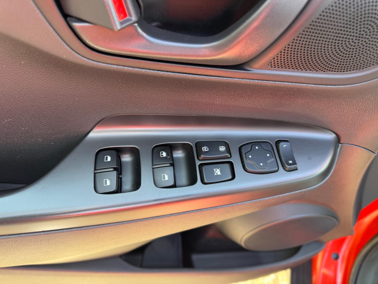 2019 Hyundai KONA 2.0L Essential AWD Includes Summer / Winter tires - Photo #13