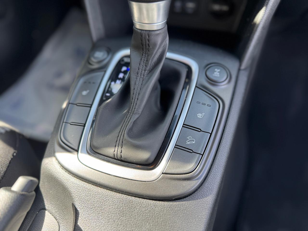 2019 Hyundai KONA 2.0L Essential AWD Includes Summer / Winter tires - Photo #23