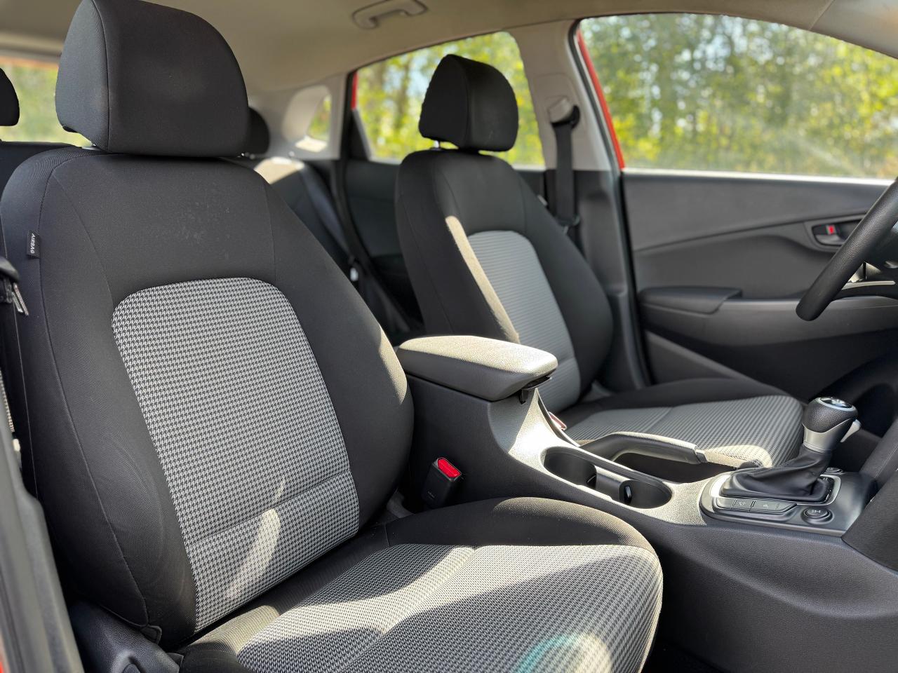 2019 Hyundai KONA 2.0L Essential AWD Includes Summer / Winter tires - Photo #22