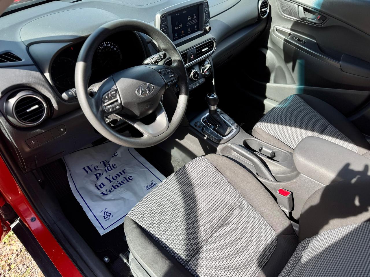2019 Hyundai KONA 2.0L Essential AWD Includes Summer / Winter tires - Photo #11