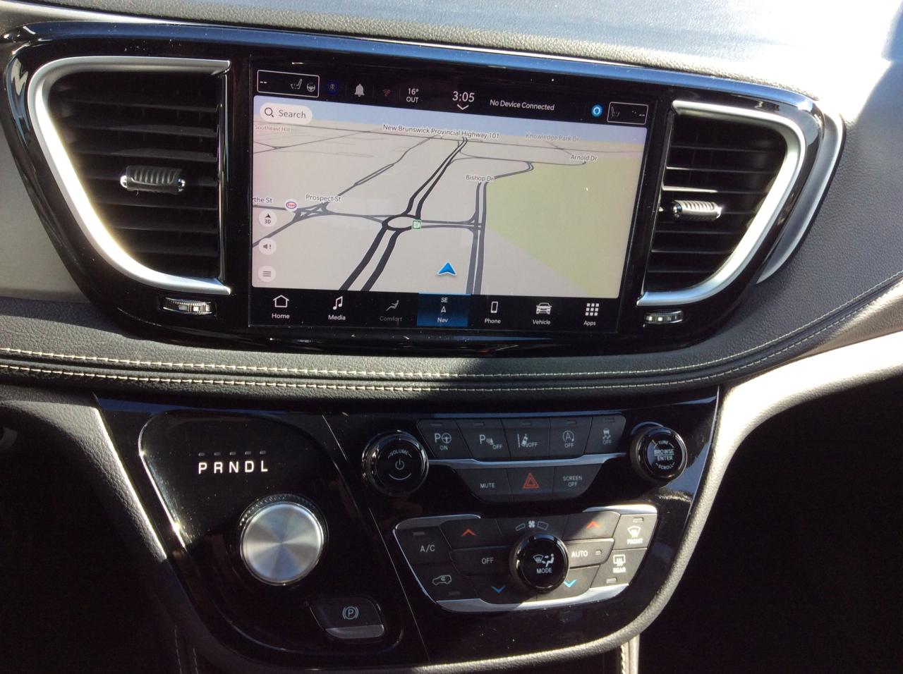 2024 Chrysler Pacifica Limited Photo