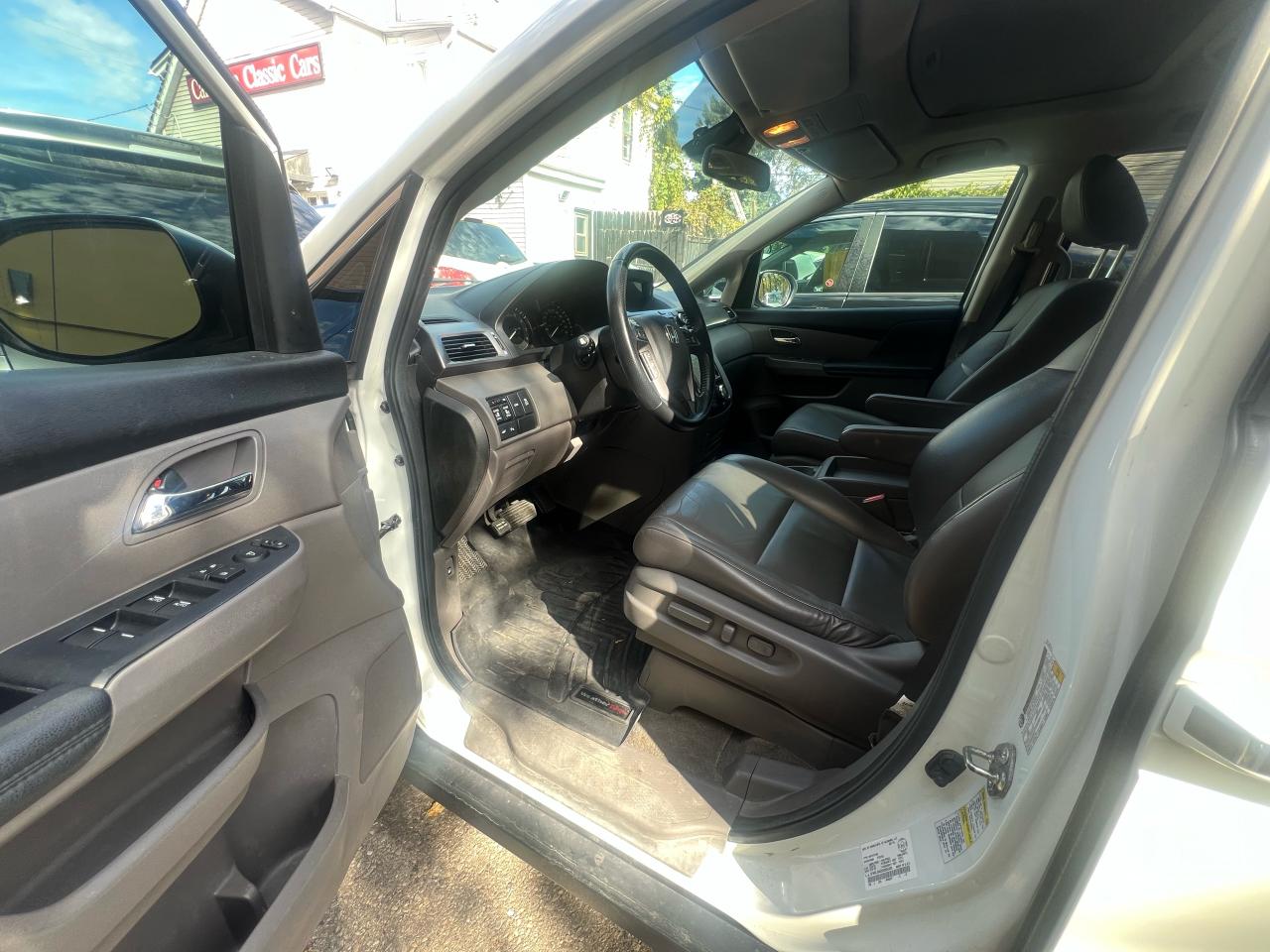 2014 Honda Odyssey EX-L - Photo #9