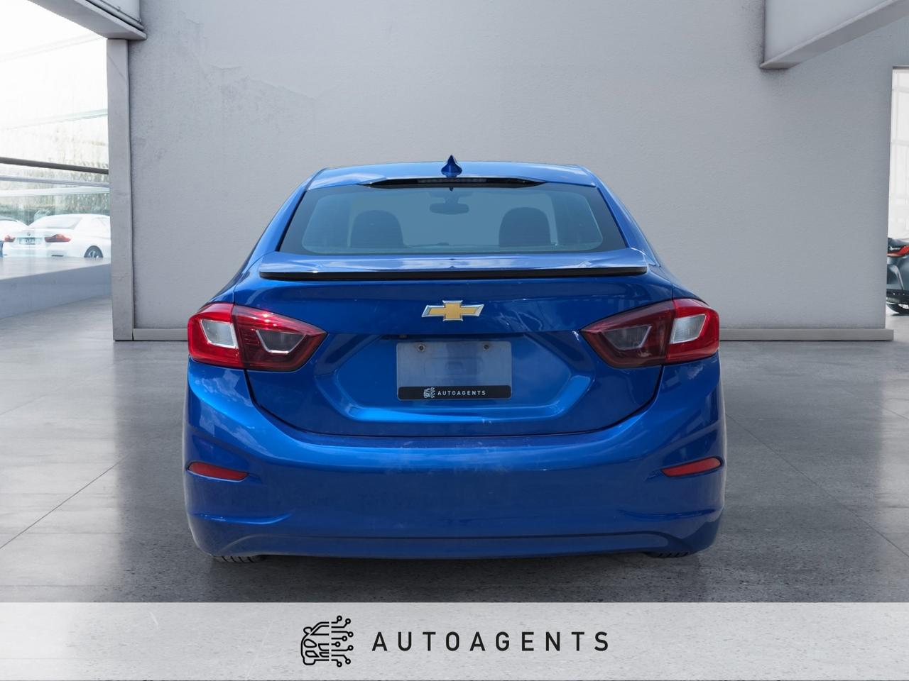 2017 Chevrolet Cruze LT AUTO Photo