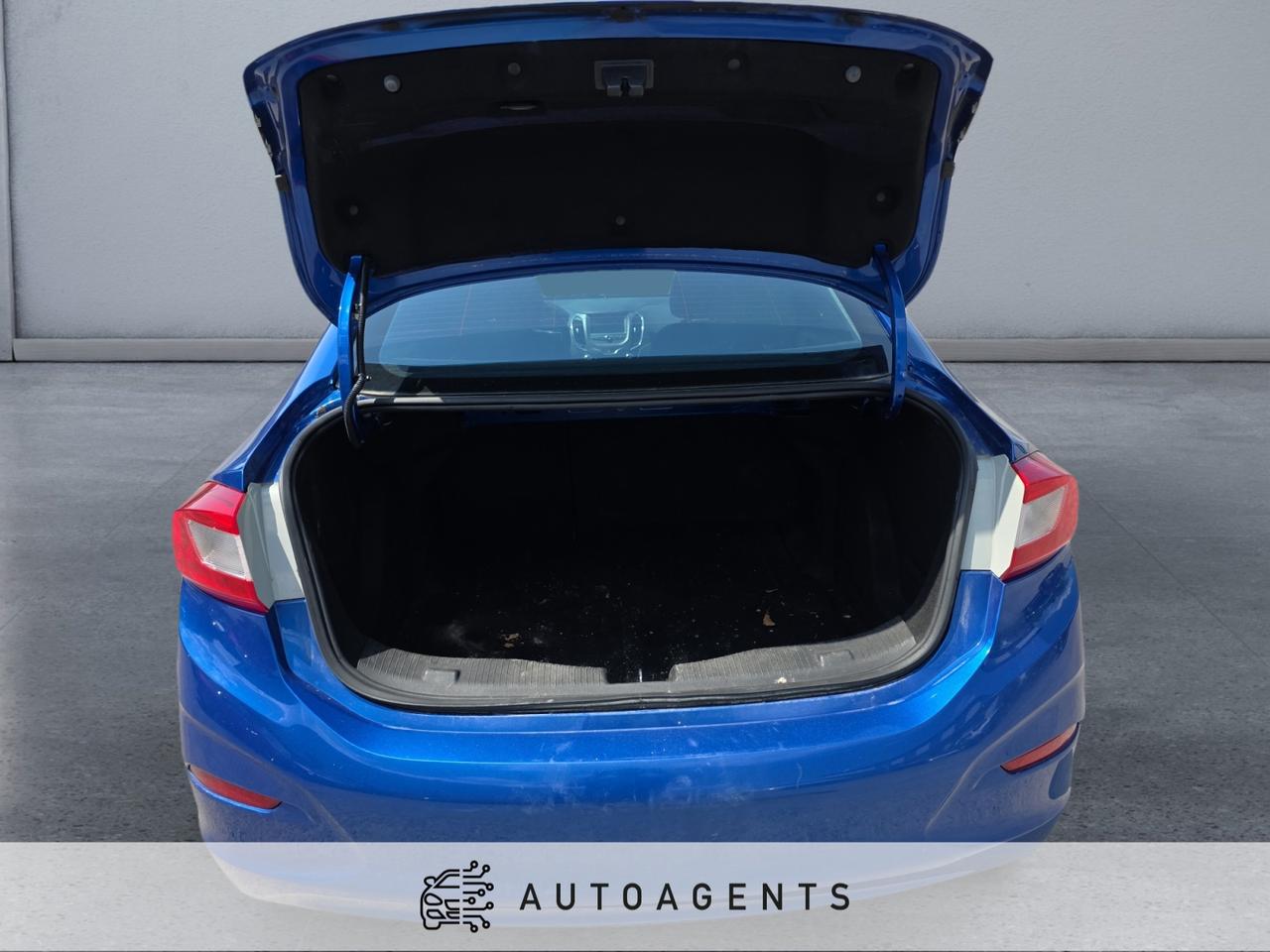 2017 Chevrolet Cruze LT AUTO Photo