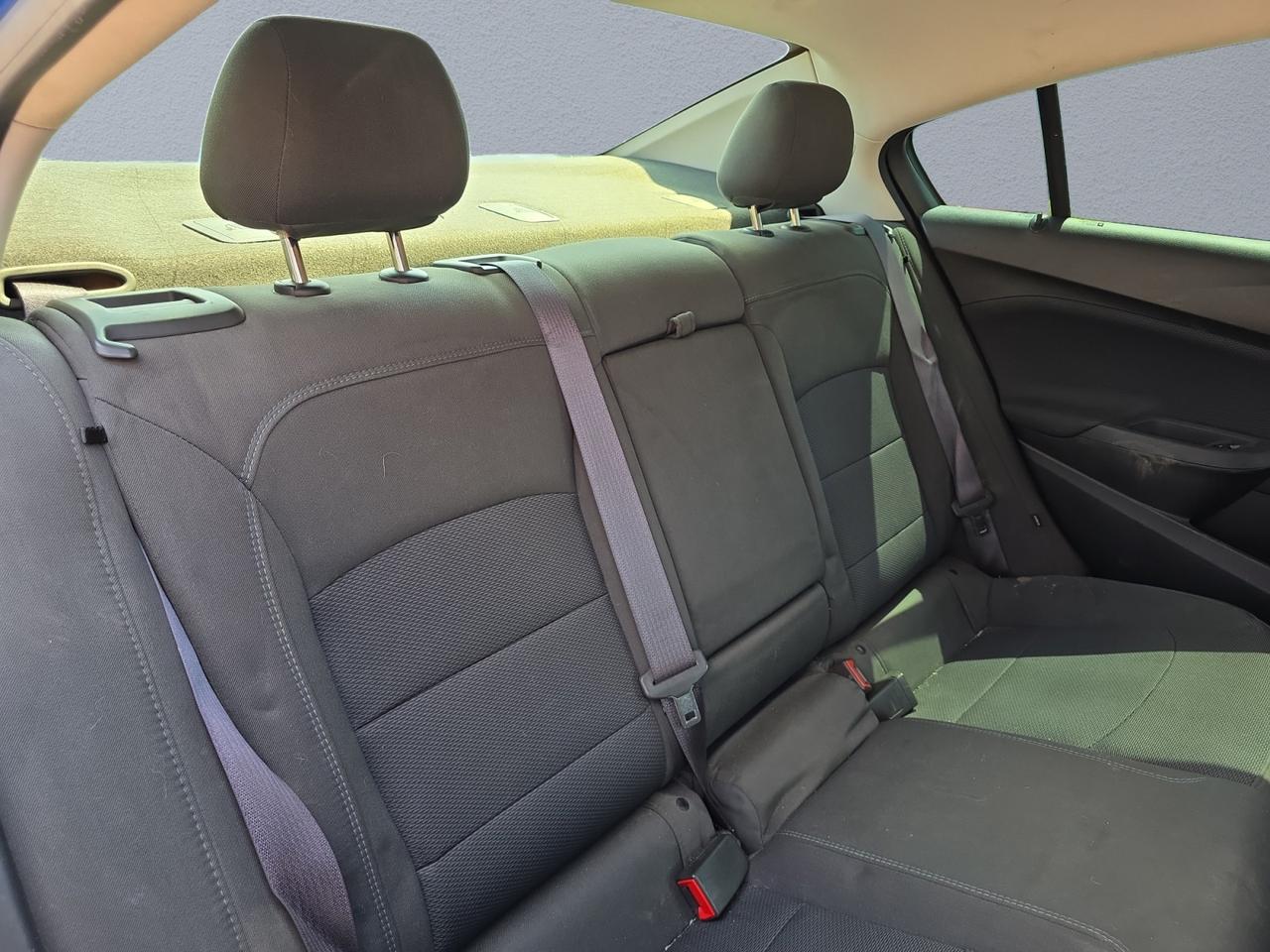 2017 Chevrolet Cruze LT AUTO Photo