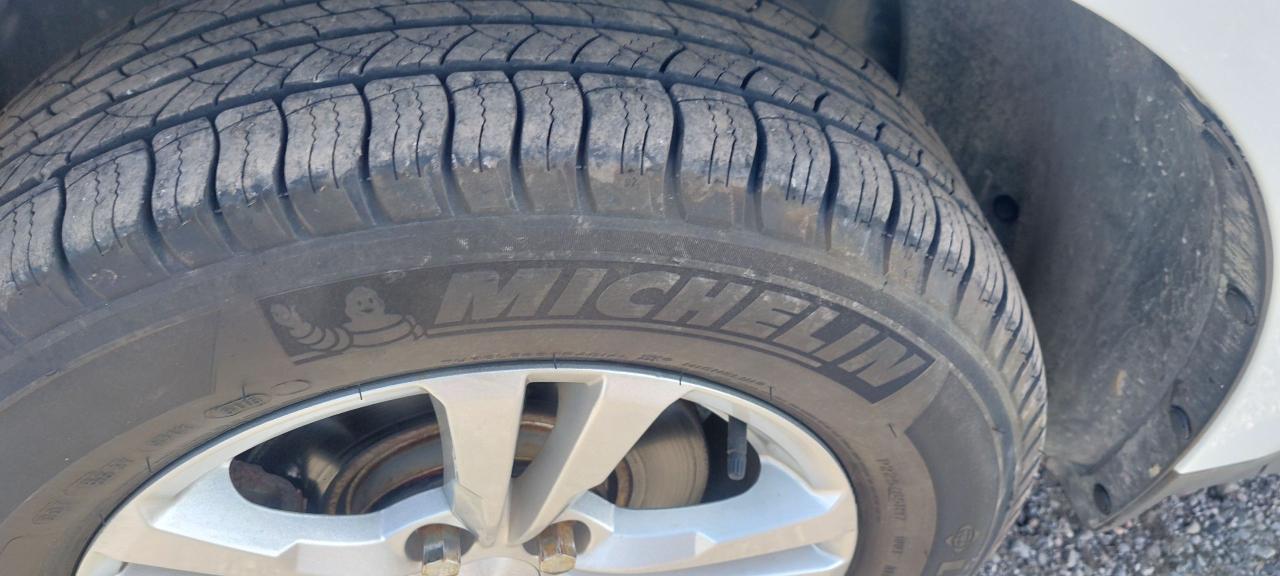 2016 Chevrolet Equinox AWD 4dr - Photo #9