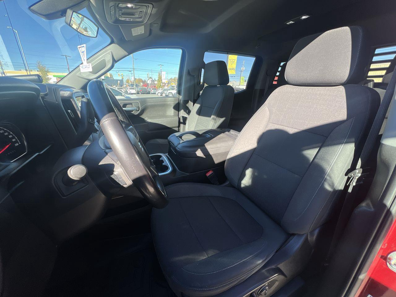 2021 Chevrolet Silverado 1500 RST 4X4, DIESEL, HEATED SEATS, NAV, SIRIUS XM, BACK UP CAM!! Photo