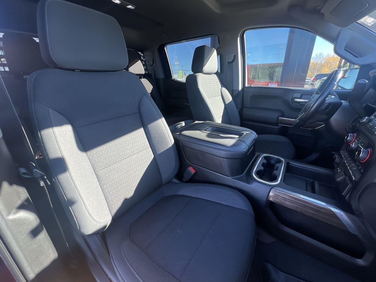 2021 Chevrolet Silverado 1500 RST 4X4, DIESEL, HEATED SEATS, NAV, SIRIUS XM, BACK UP CAM!! Photo