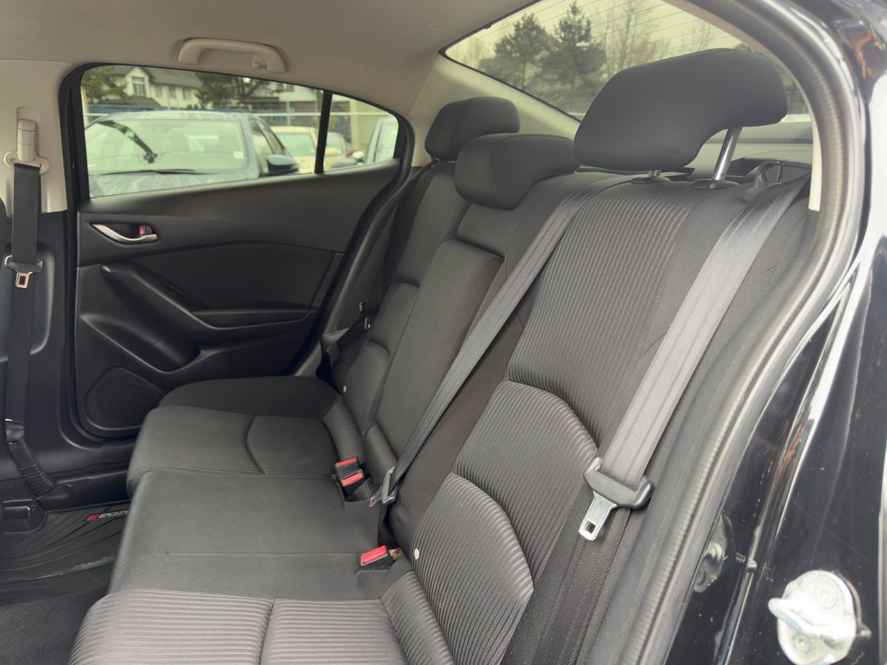 2014 Mazda MAZDA3 GS-SKY FINANCING AVAILABLE Photo14