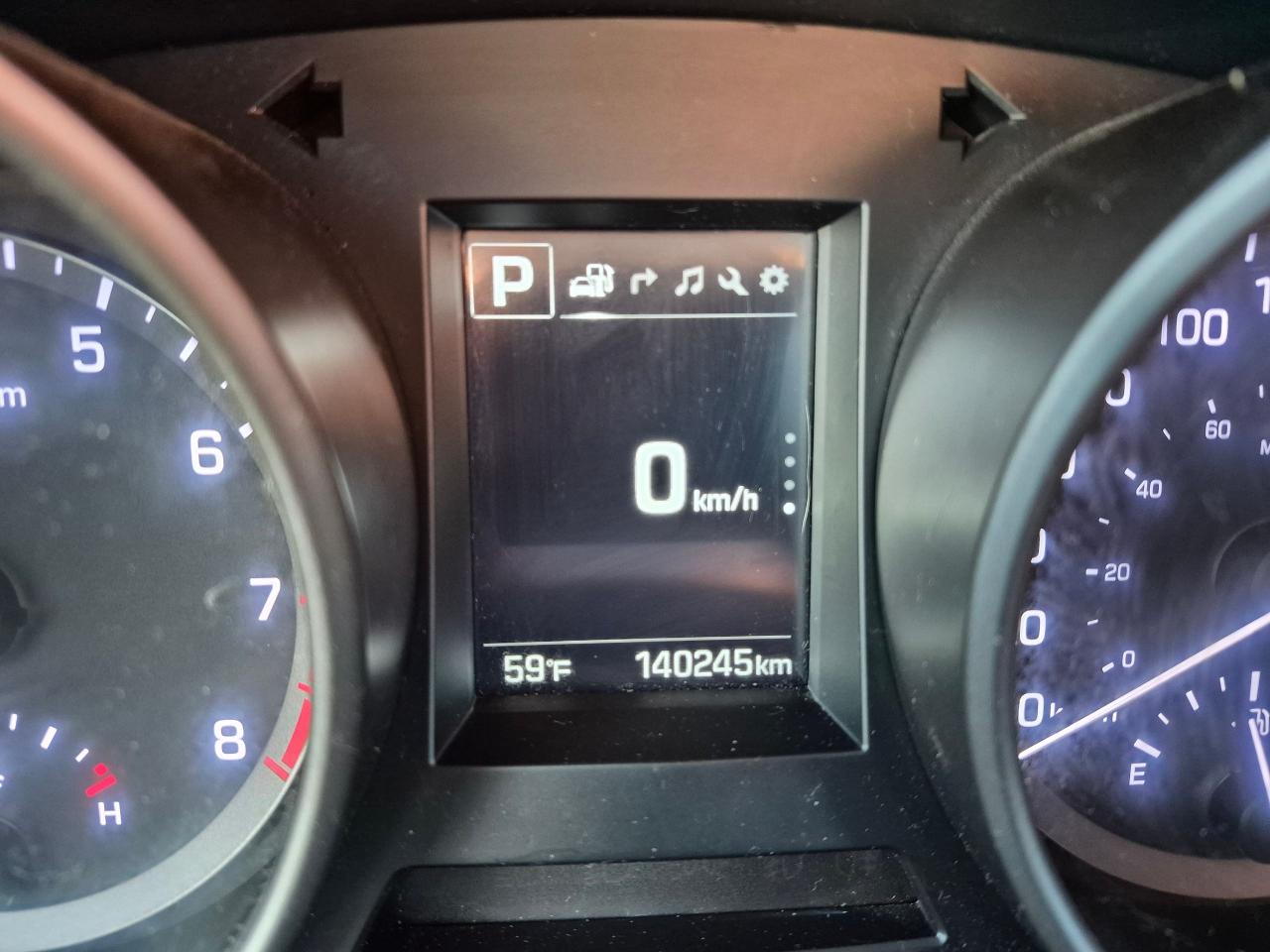 2017 Hyundai Santa Fe XL Luxury AWD 7 Pass, Lthr, Pano, Nav, Blindspot Det, - Photo #18