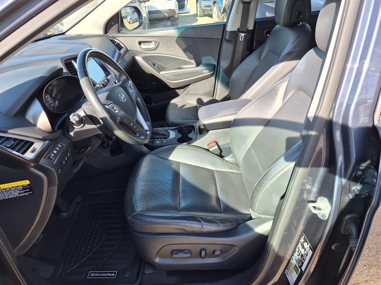 2017 Hyundai Santa Fe XL Luxury AWD 7 Pass, Lthr, Pano, Nav, Blindspot Det, - Photo #11