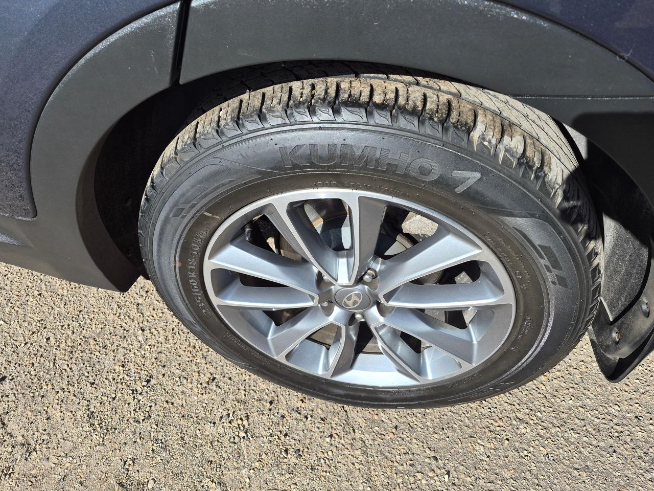 2017 Hyundai Santa Fe XL Luxury AWD 7 Pass, Lthr, Pano, Nav, Blindspot Det, - Photo #9