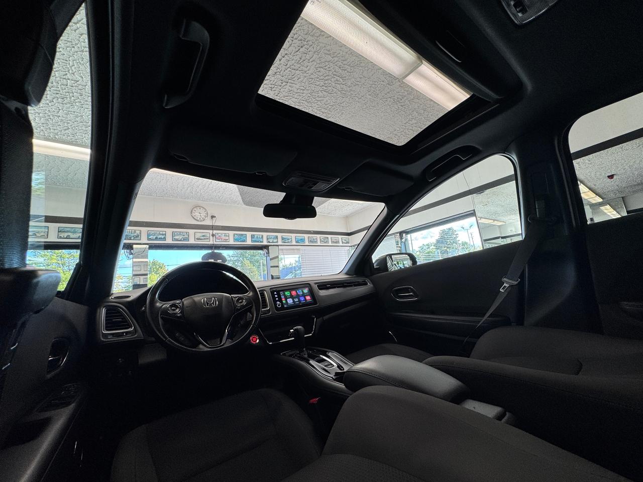 2019 Honda HR-V Sport AWD+ApplePlay+Remote Start+ACCIDENT FREE Photo2