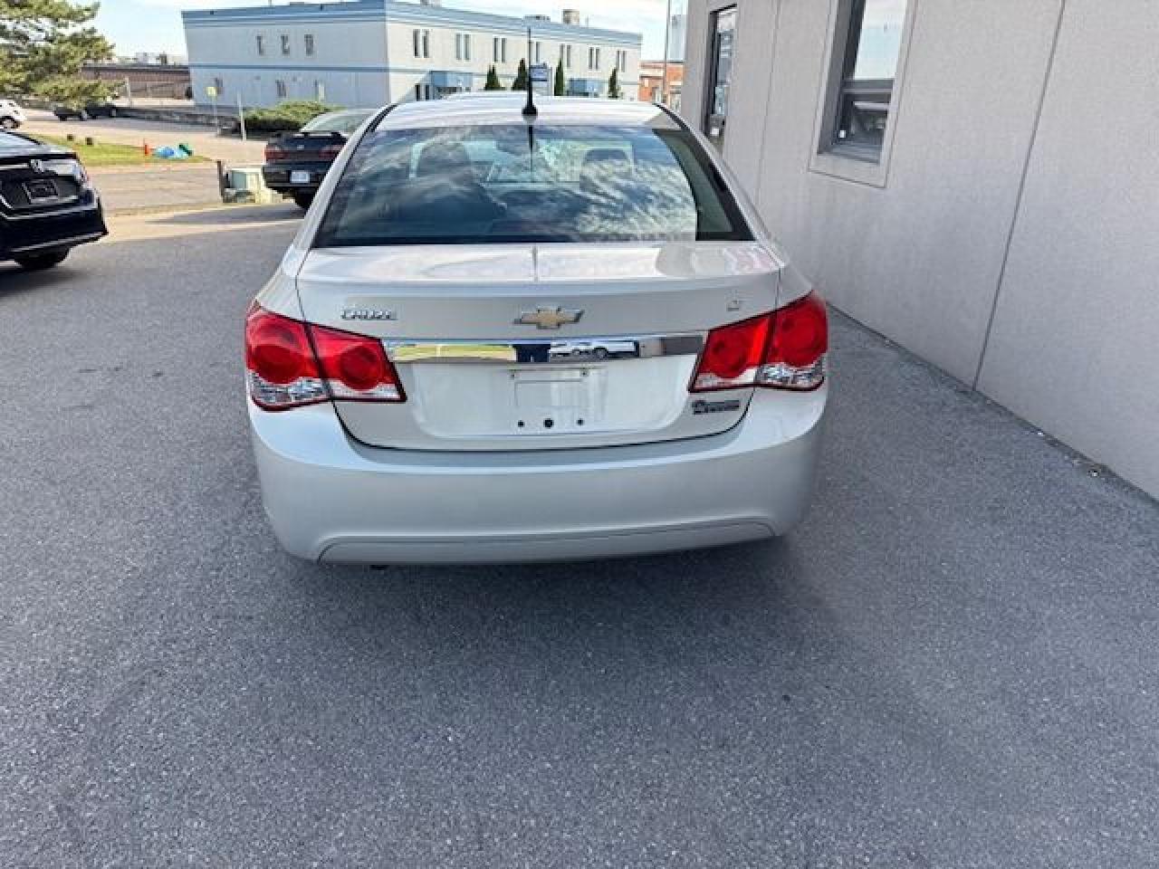 2011 Chevrolet Cruze 4dr Sdn LT Turbo+ w/1SB 1 OWNER,ACCIDENT FREE - Photo #5