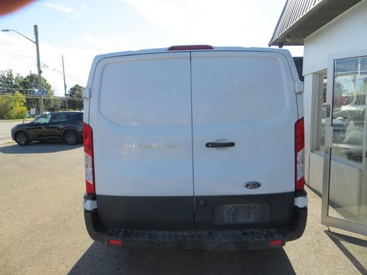 2018 Ford Transit CERTIFIED, T250, 3.7L, SHELVES, LEATHER , CAMERA Photo4