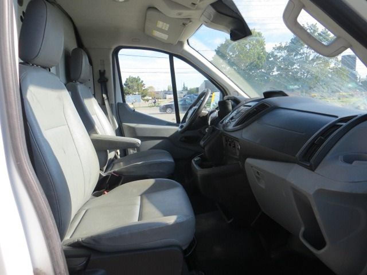 2018 Ford Transit CERTIFIED, T250, 3.7L, SHELVES, LEATHER , CAMERA - Photo #9
