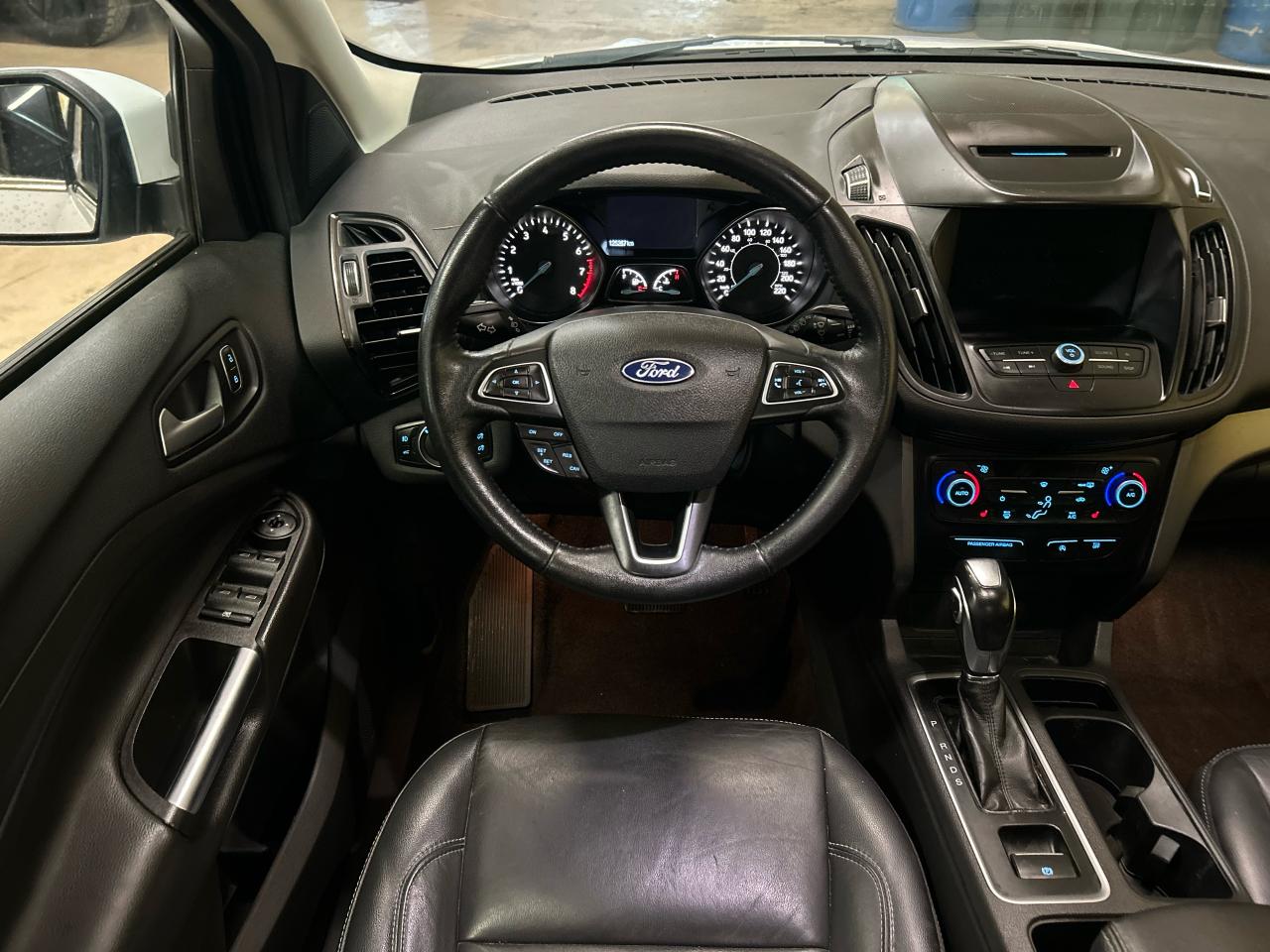 2018 Ford Escape SEL - Photo #16