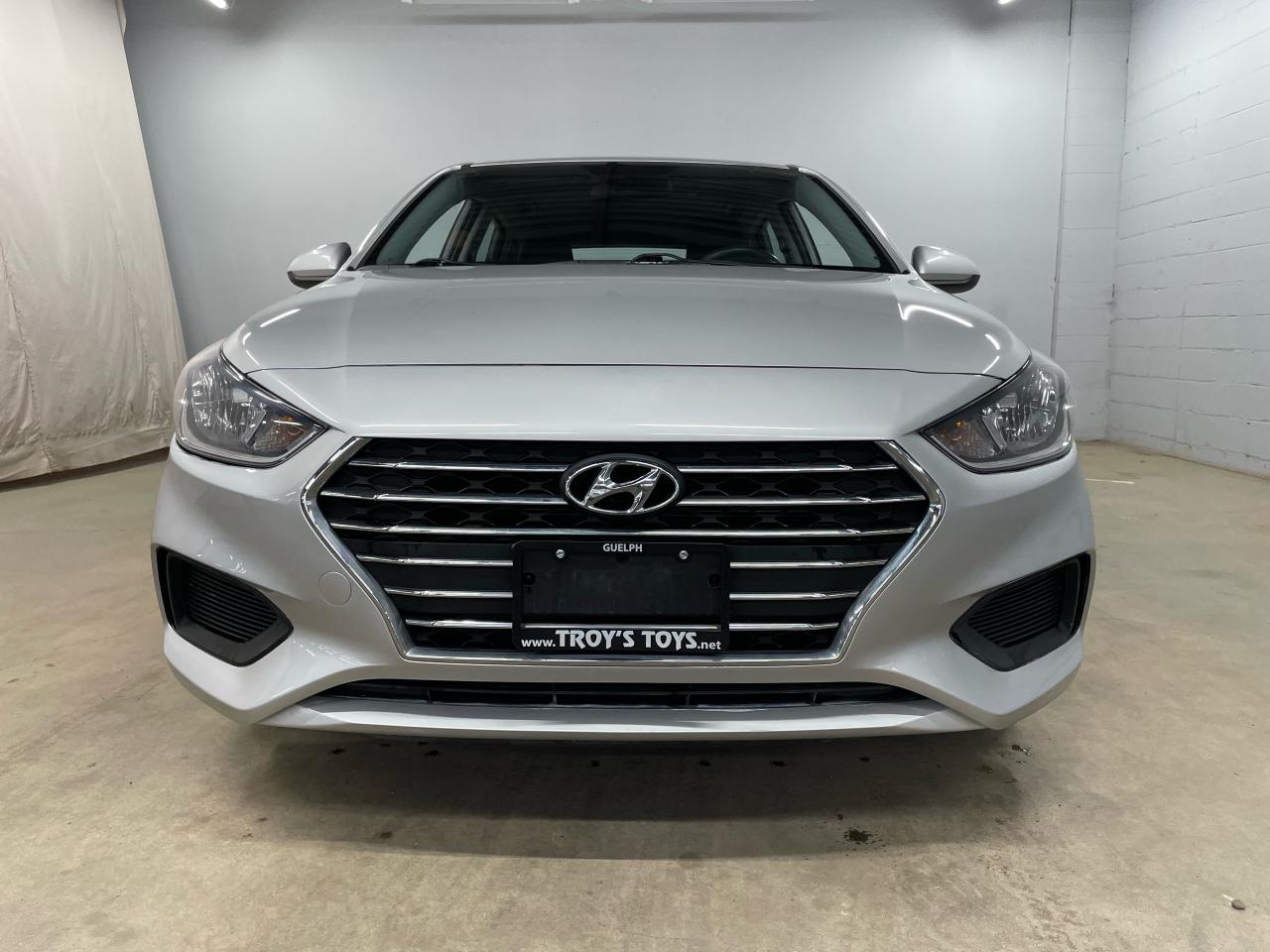 2019 Hyundai Accent Preferred Photo2
