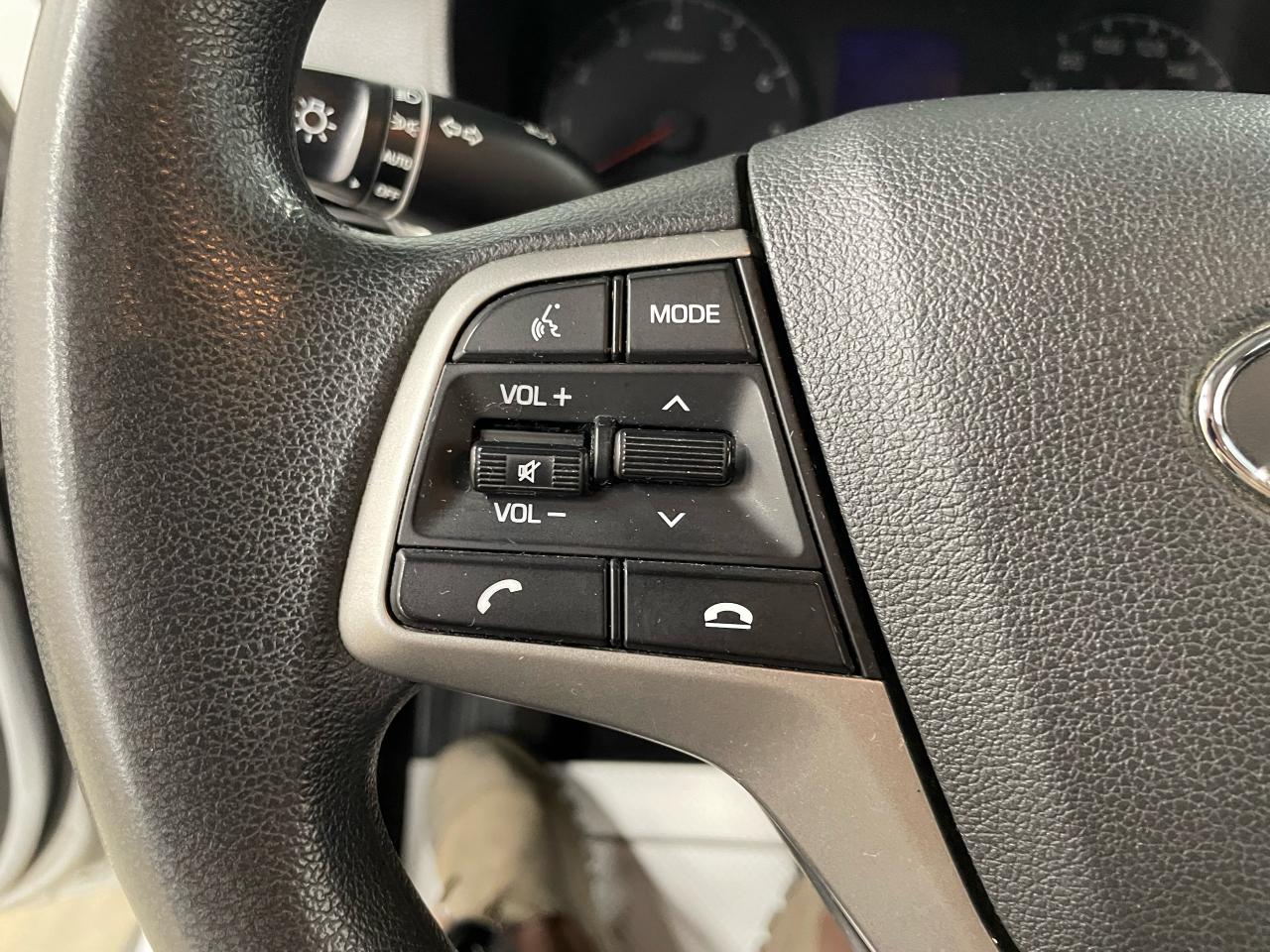 2019 Hyundai Accent Preferred Photo14