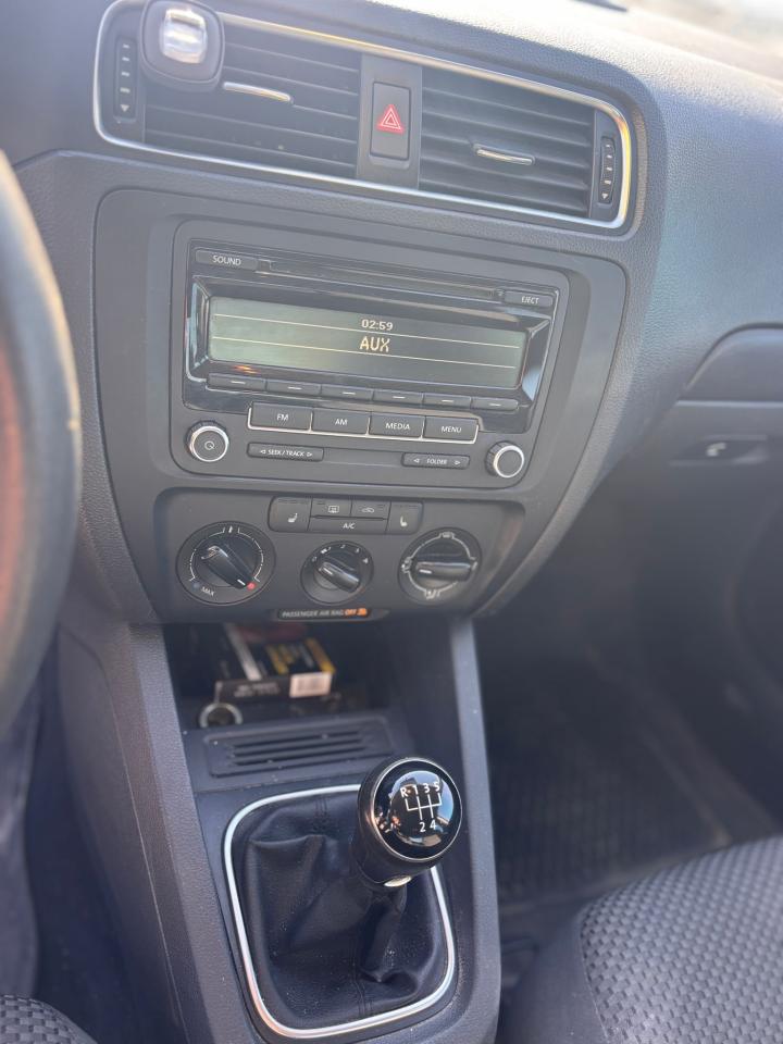 2015 Volkswagen Jetta Trendline - Photo #10