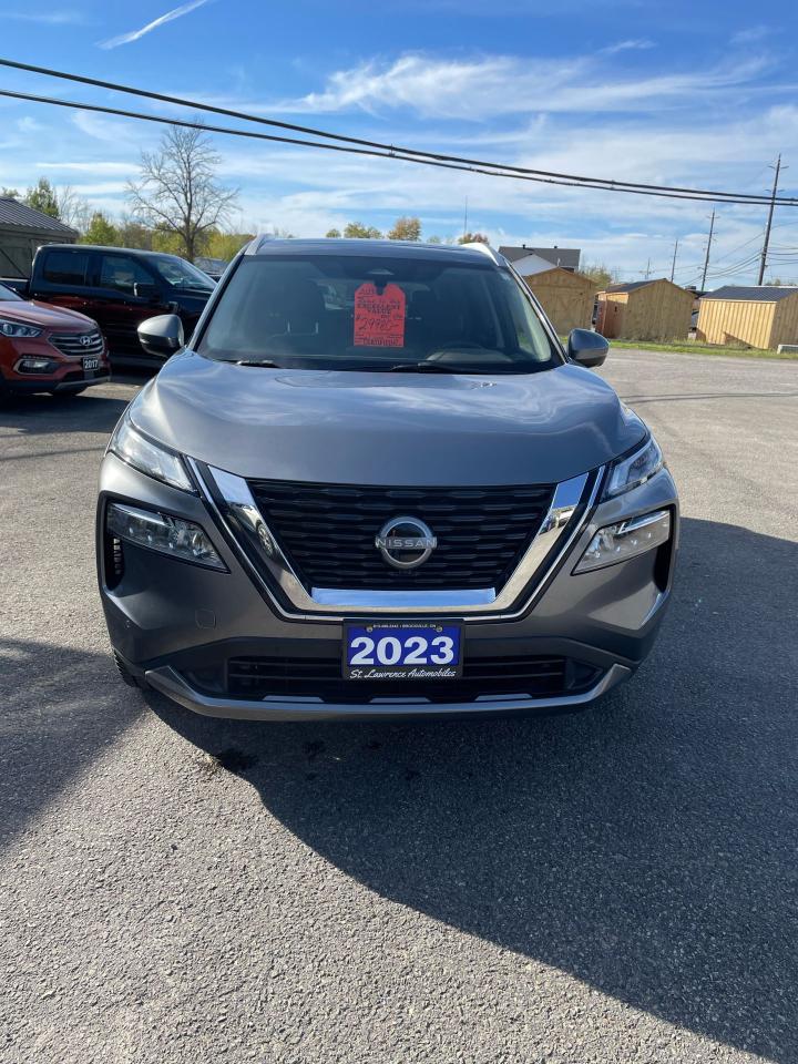 2023 Nissan Rogue SL - Photo #2