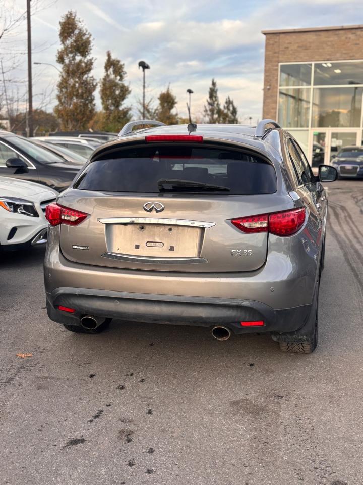 2009 Infiniti FX35  - Photo #4