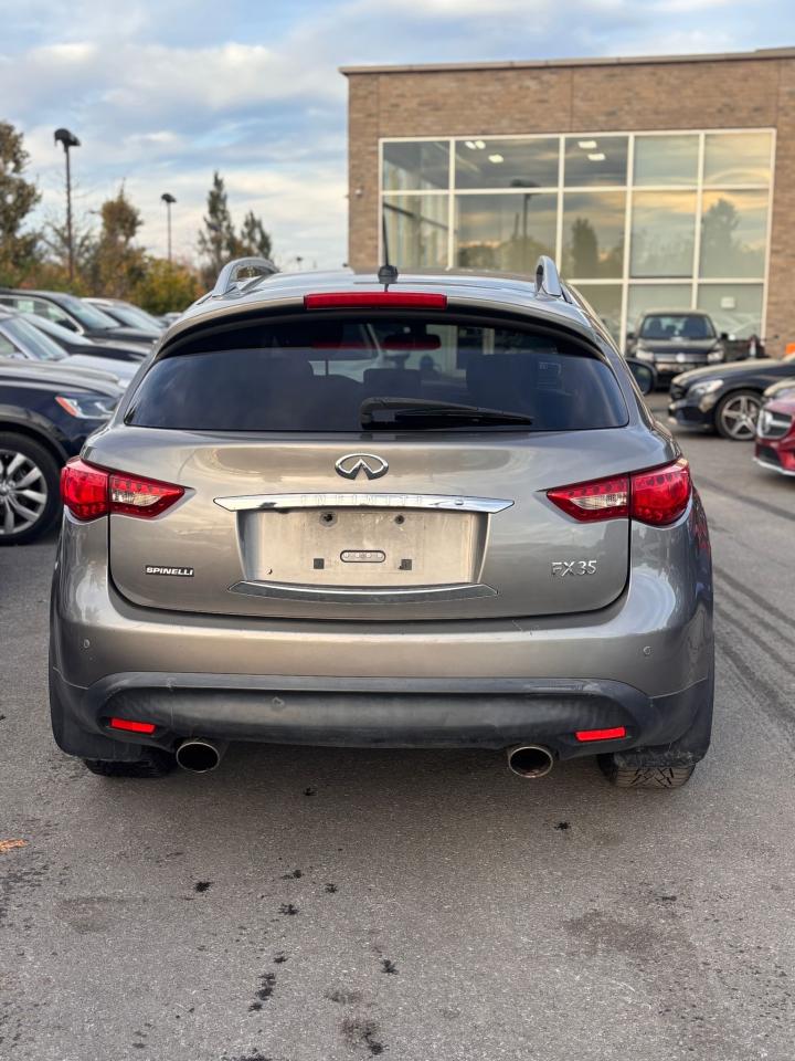 2009 Infiniti FX35  - Photo #15