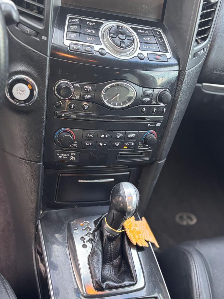 2009 Infiniti FX35  - Photo #14