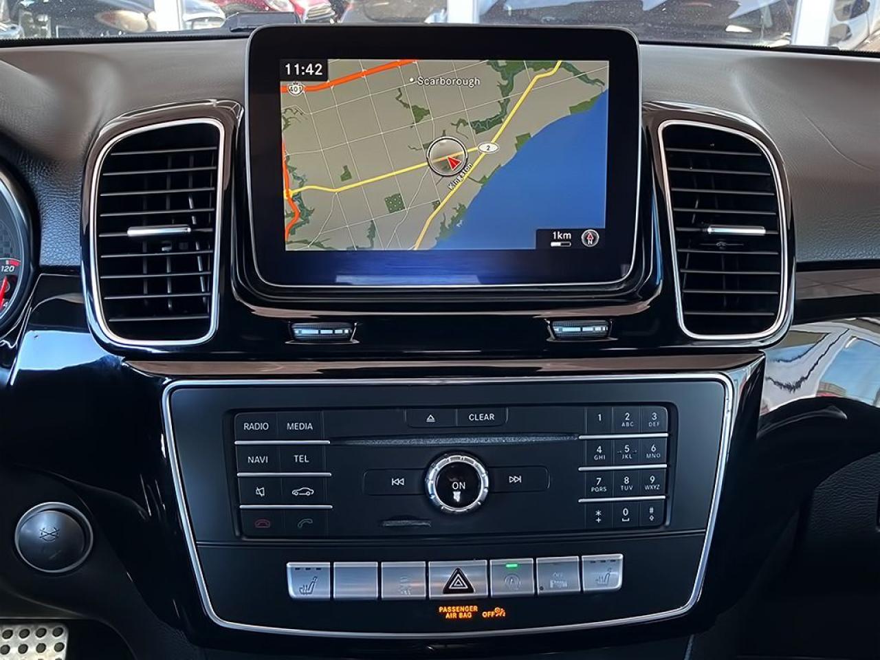 2018 Mercedes-Benz GLE GLE43 AMG|NAVI|360 CAMERA|PANOROOF|20in WHEELS - Photo #2