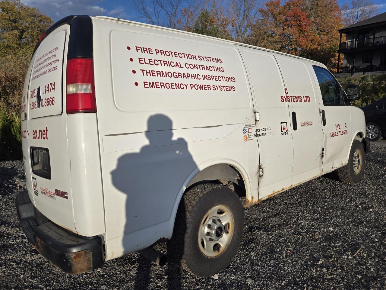 2013 GMC Savana Cargo Van  - Photo #5